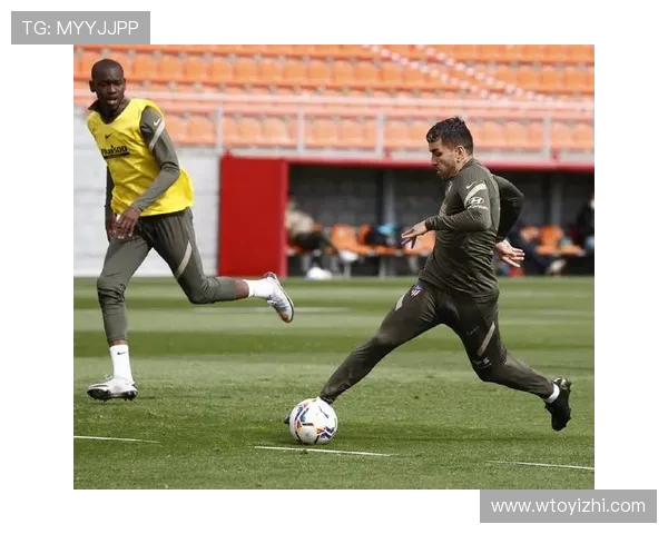 马竞全队投入训练备战贝蒂斯 卡多佐成唯一缺席球员引关注 马竞全队投入训练备战贝蒂斯 卡多佐成唯一缺席球员引关注